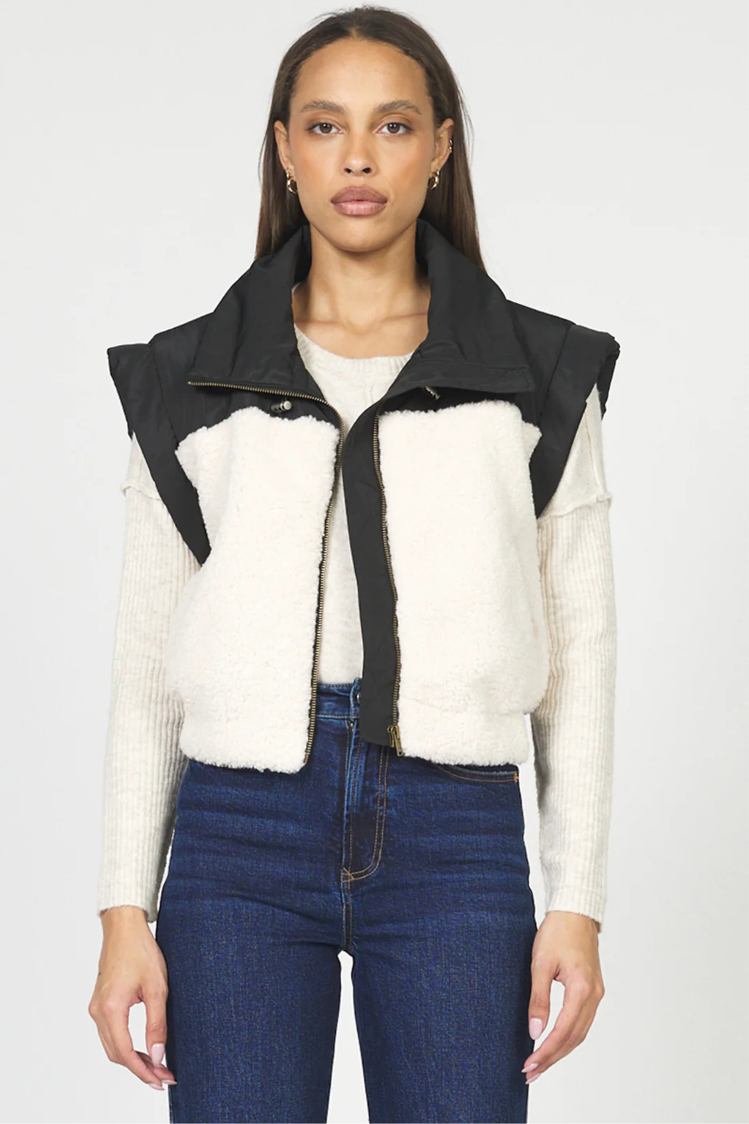 値下げ中！IENA RITTO/リット ROOP FUR VEST ベスト IENA RITTO/リット ROOP FUR VEST ベスト ブラック - メルカリ