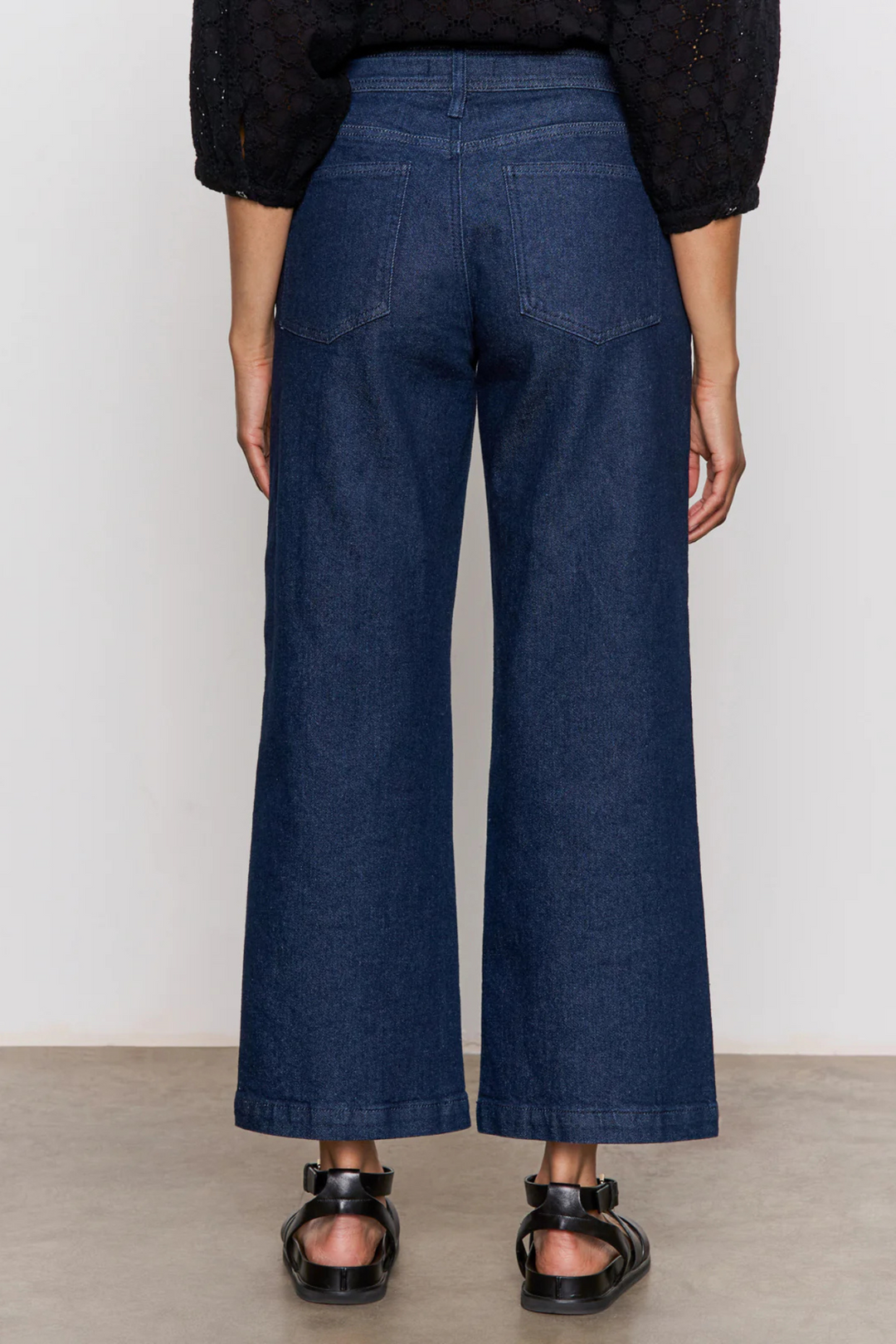 League Crop Jeans Plot Twist – Edie Boutique